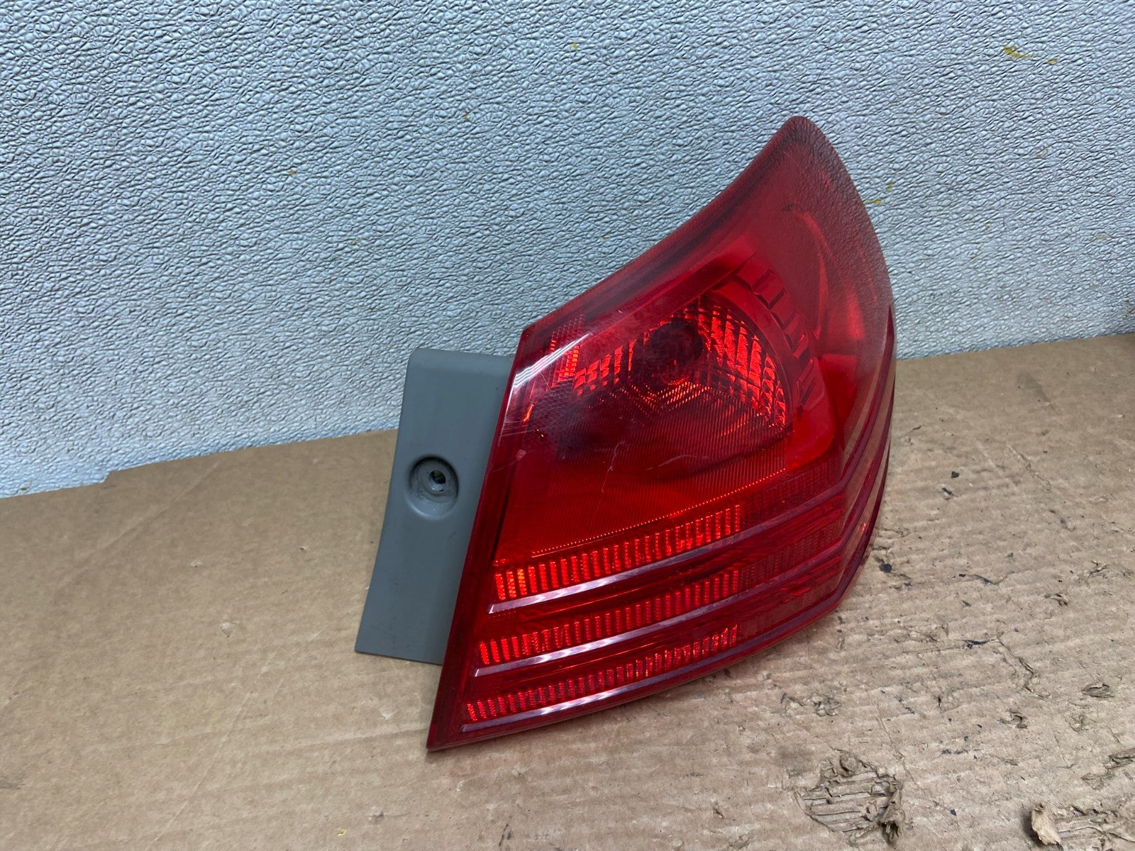 2008 to 2015 Nissan Rogue Right Passenger Rh Side Tail Light Oem Z3647 DW2