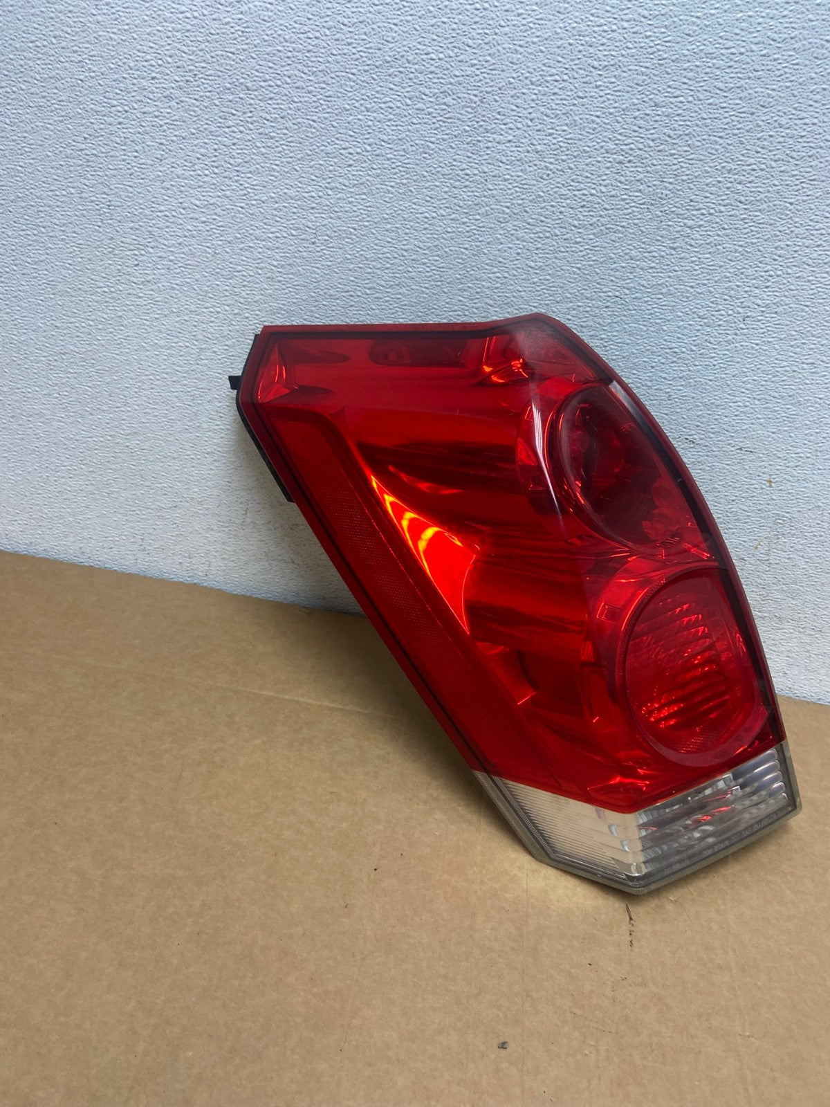 2004 to 2009 Nissan Quest Left Driver Lh Side Tail Light AD5295 LK2