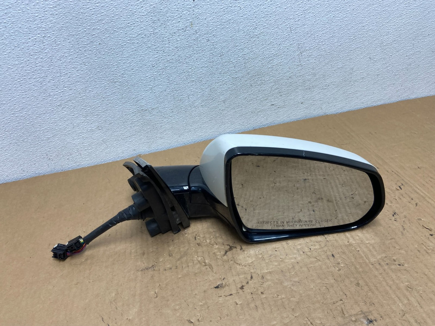 2010 to 2015 Cadillac SRX Right Passenger Rh Side Door Mirror ac7750 DG5