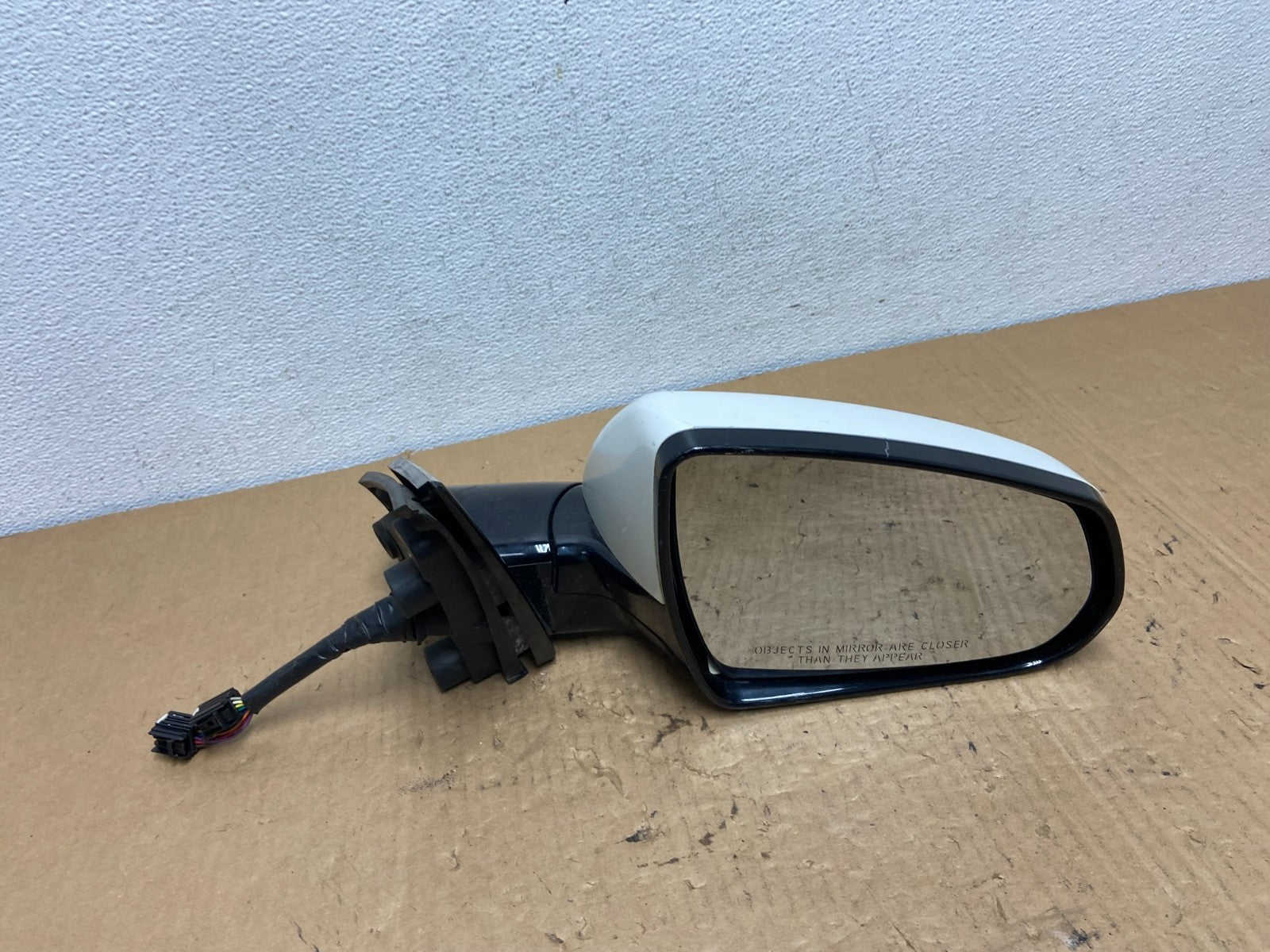 2010 to 2015 Cadillac SRX Right Passenger Rh Side Door Mirror ac7750 DG5