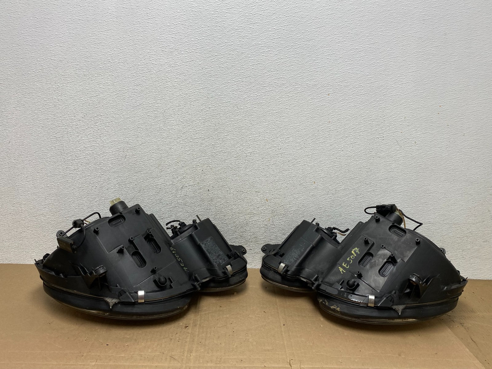 2003-2006 Mercedes E E320 E350 Left+Right Side Halogen Headlights AE5017 DW7