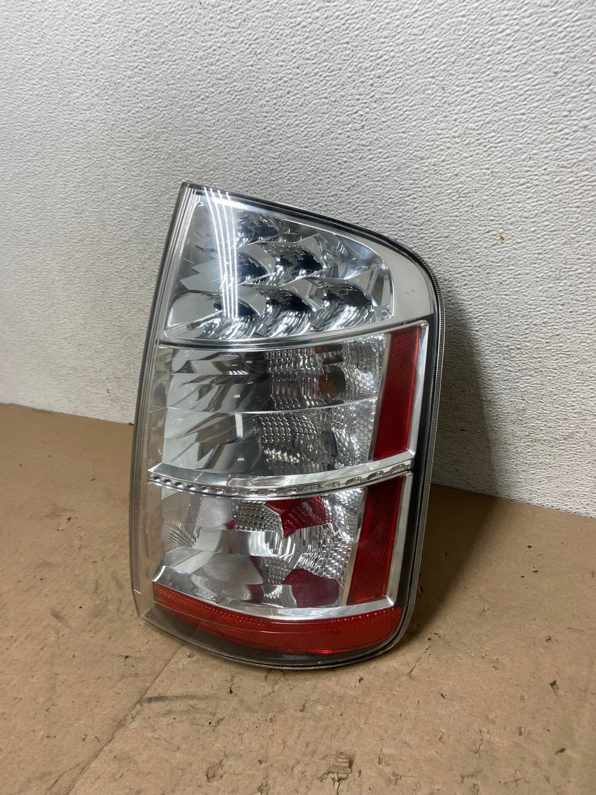 2006 to 2009 Toyota Prius Tail Light Right Passenger Side AG5399 LK1