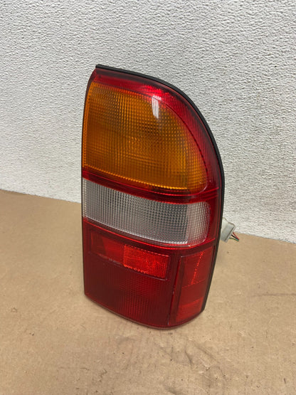 1999 to 2003 Suzuki XL-7 Vitara Right Passenger RH Side Tail Light AG4677 DW0