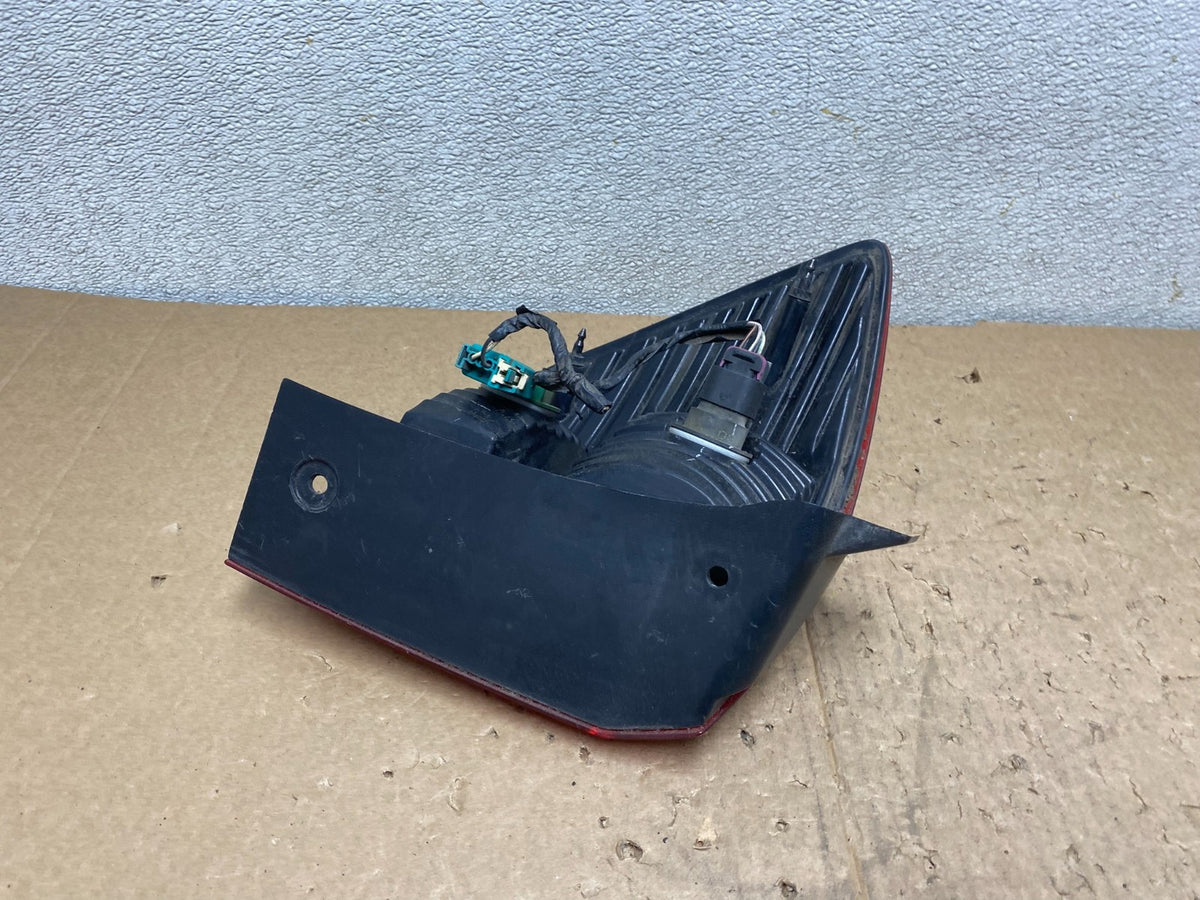 2009 - 2019 Dodge Journey Right Passenger Side Tail Light V0168 DW5