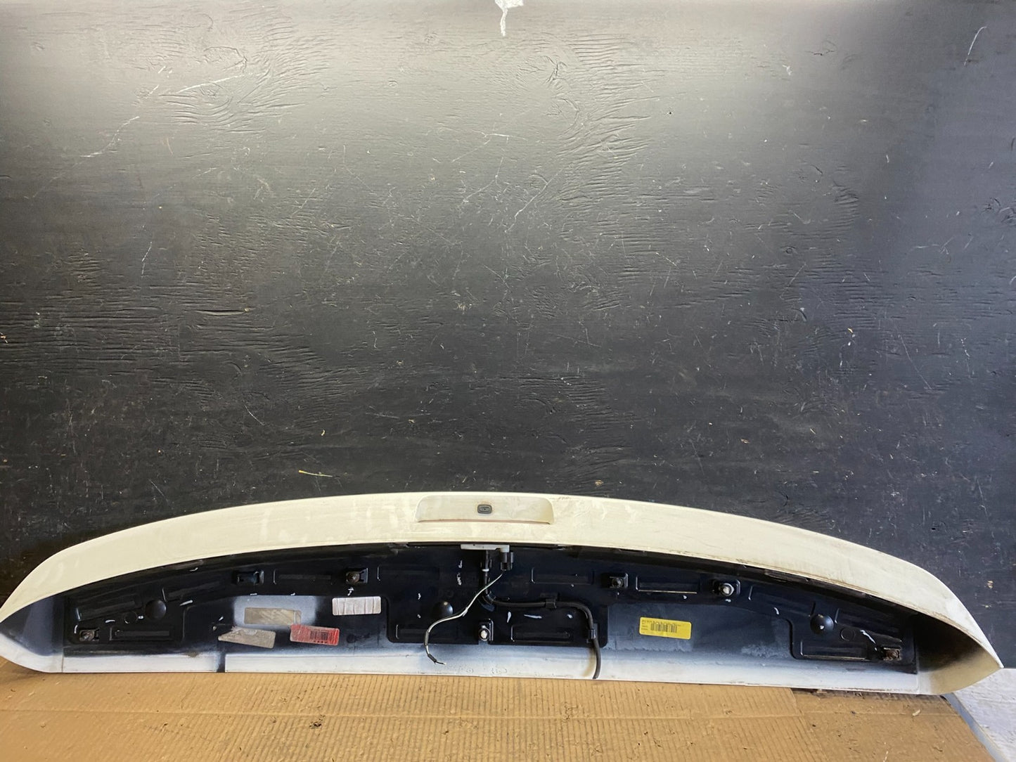2009 to 2014 Volkswagen Routan Rear Spoiler T6809 DG6