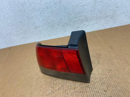 1994 to 1998 Saab 900 & Turbo Left Driver LH Side Tail Light AE0340 LK1