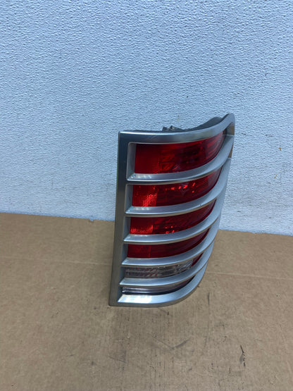 2002 2003 2004 2005 Mercury Mountaineer Right Passenger Tail Light AD5463 LK2