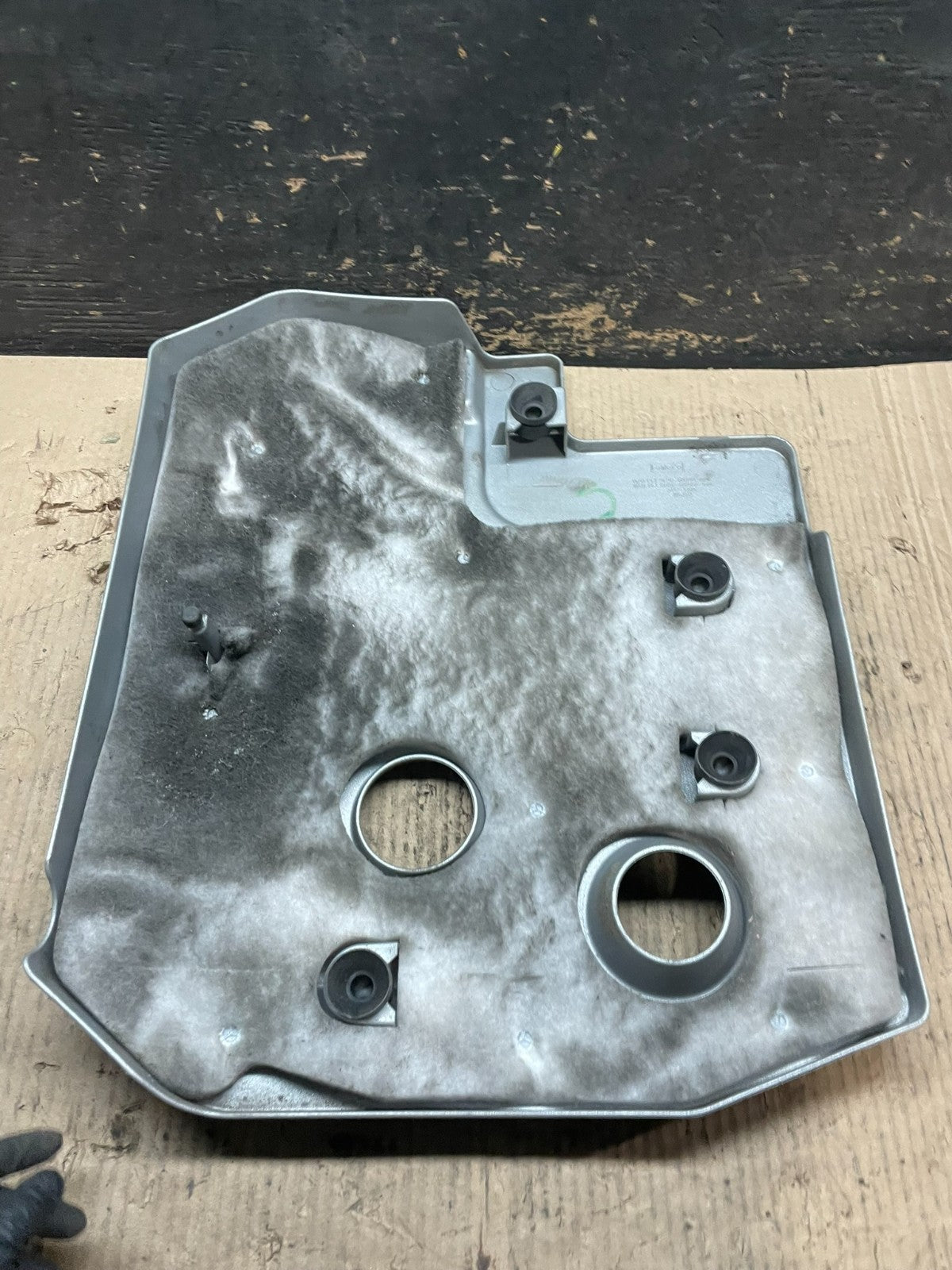 2005 to 2008 Ford Escape Hybrid Engine Motor Cover Oem V4103 DG7