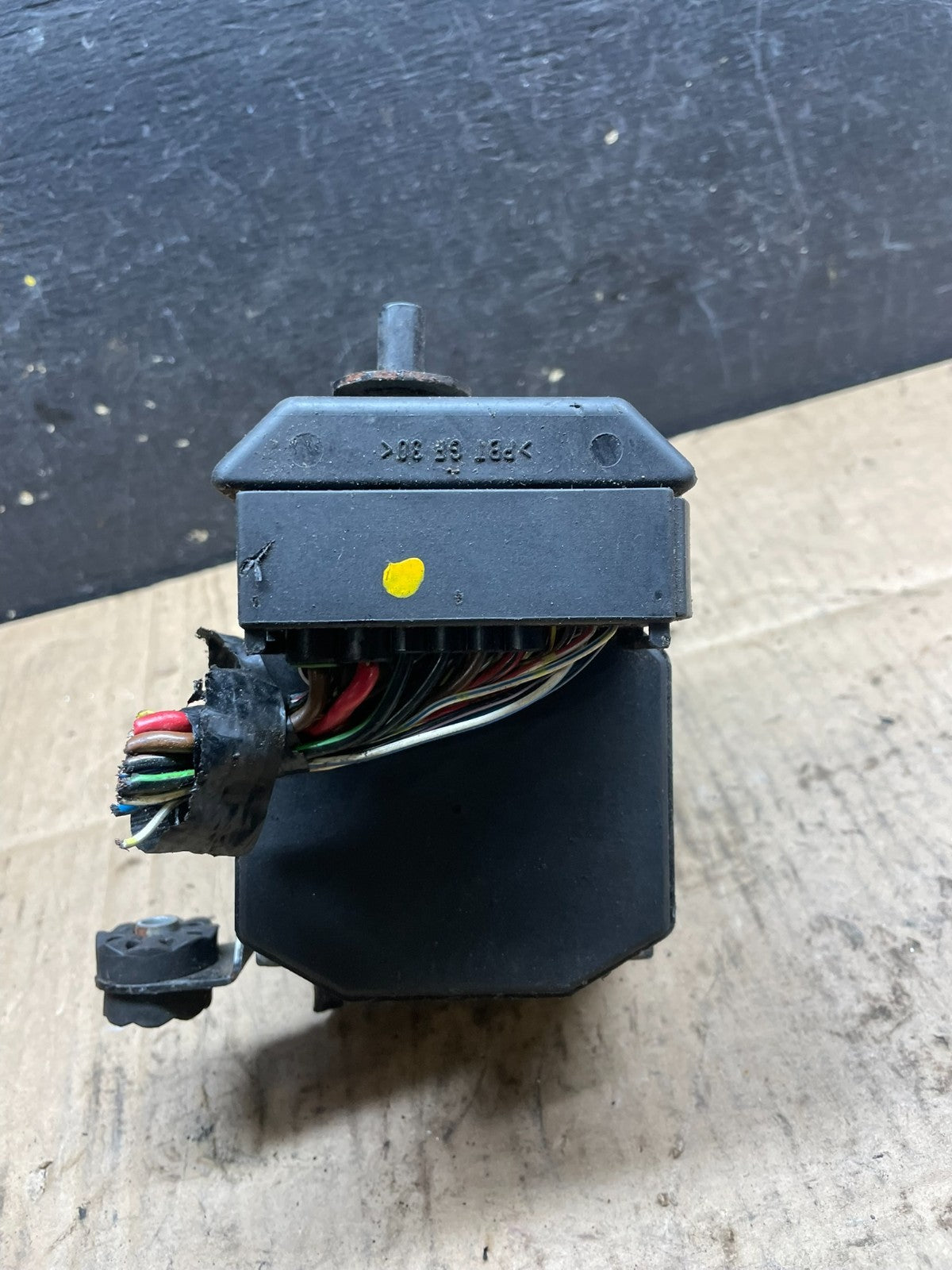 2003 - 2005 Land Rover Range Rover ABS Anti Lock Brake Pump Module R9310 PS4