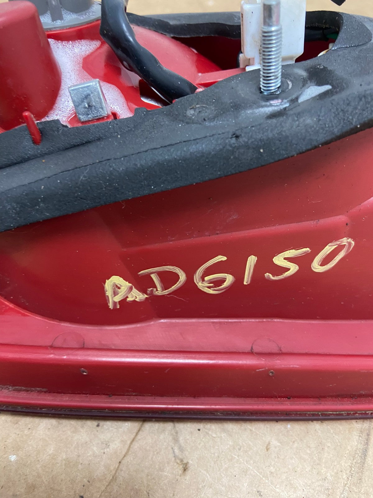 2007 2008 2009 Hyundai Santa Fe Right Passenger Tail Light Inner AD6150 LK8