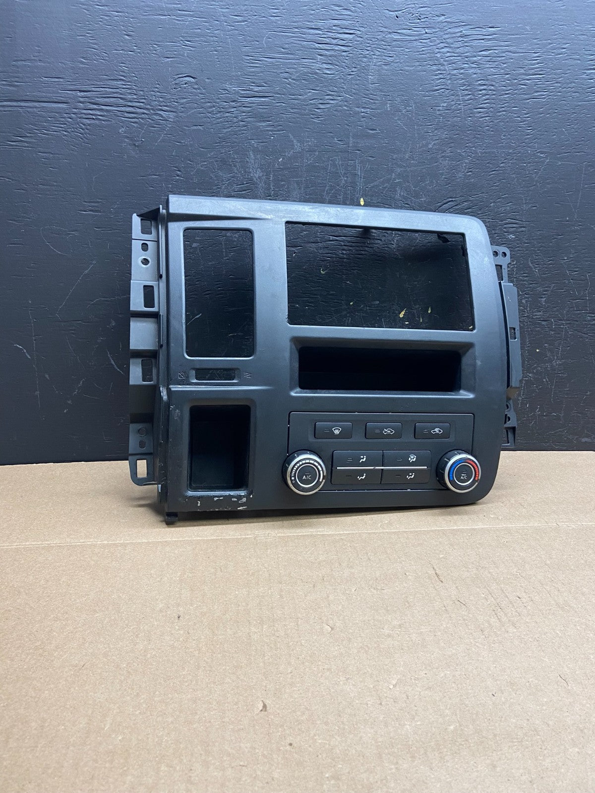 2012-2021 Nissan NV2500 NV3500 Radio Bezel Center Trim Climate Control AC6142 DG0