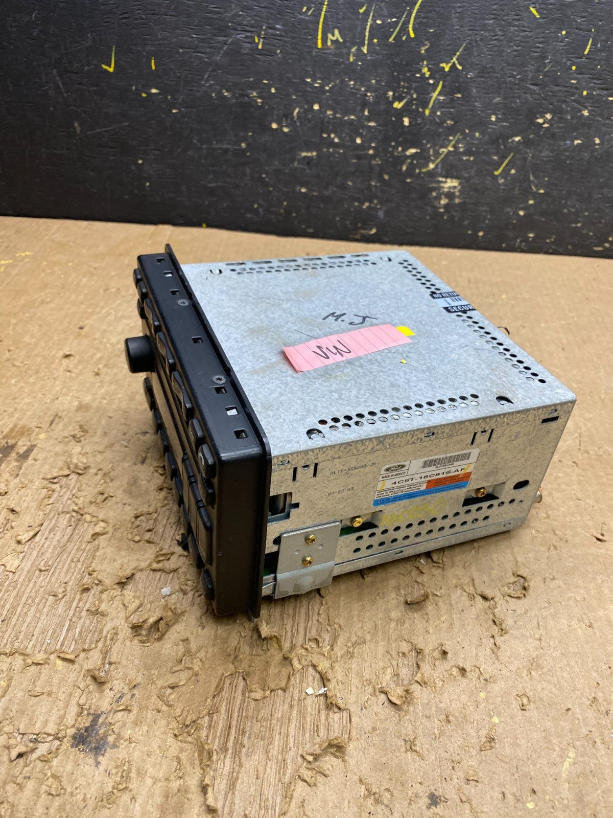 2003 - 2005 Lincoln Aviator Radio AM/FM CD Player Cassette OEM aa0030 DG3