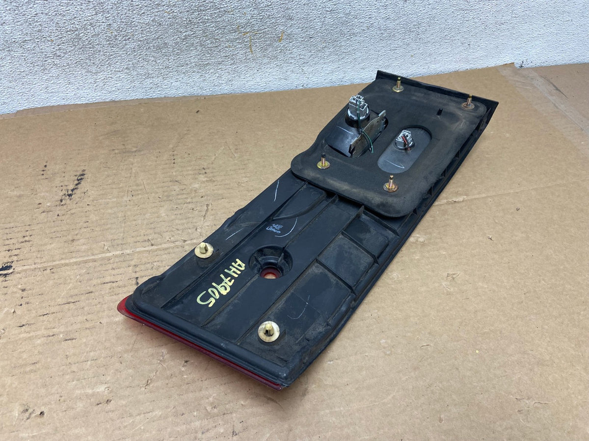 2002-2004 Honda Odyssey Right Passenger RH Side Tail Light Inner AH7905 LK4