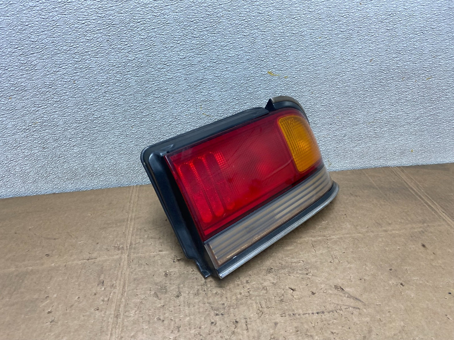 1992 to 1993 Mitsubishi Galant Right Passenger RH Side Tail Light y6841 DG2