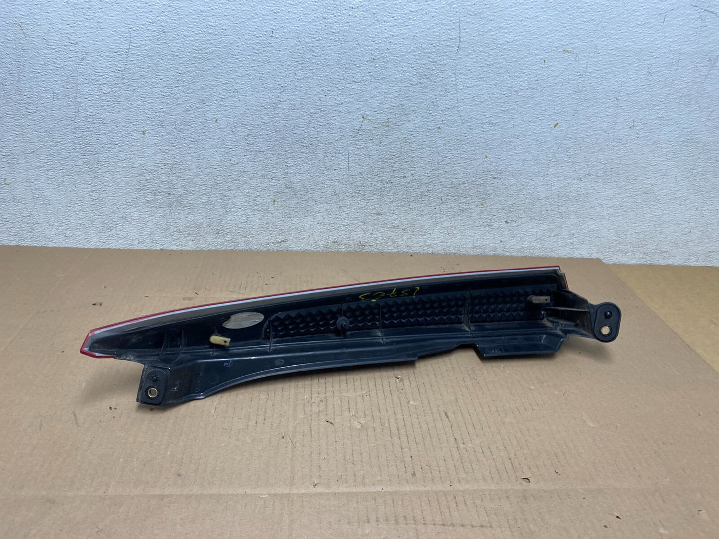 2003 to 2006 Volvo XC90 Left Driver LH Side Upper Tail Light OEM L5763 DW5