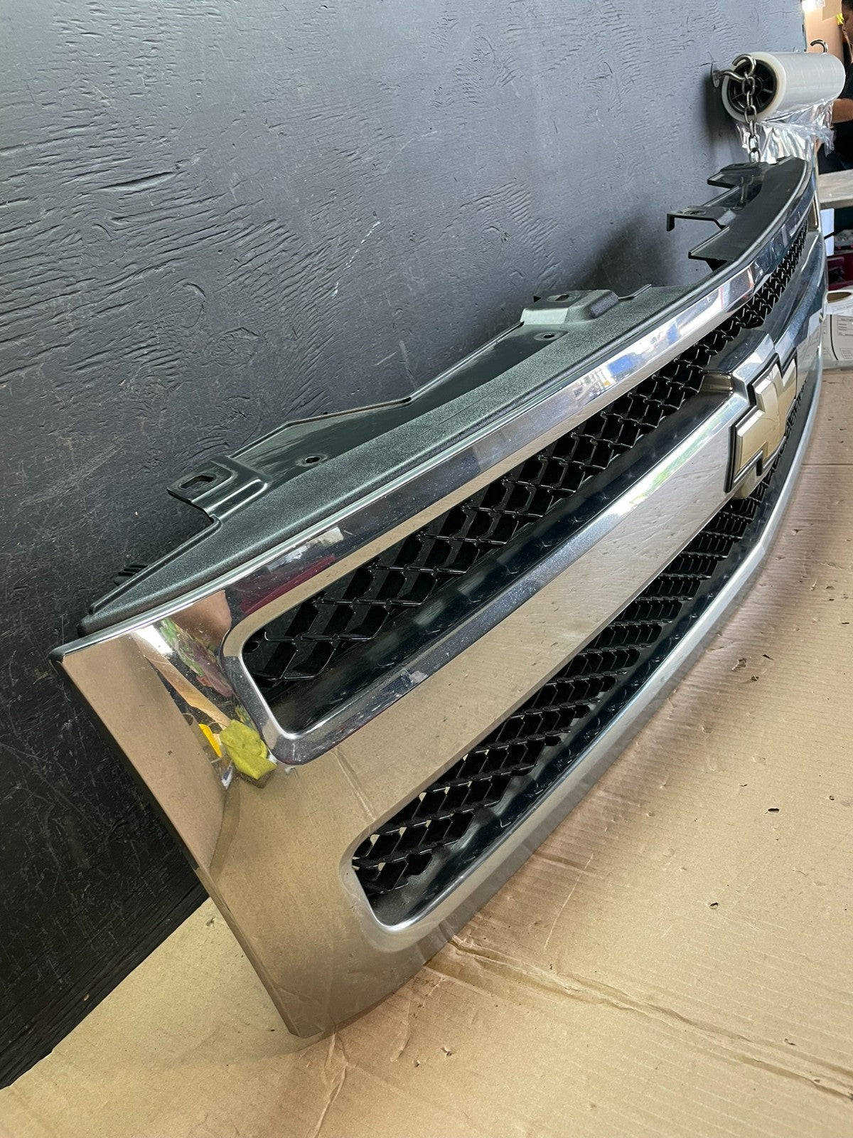 2007 to 2013 Chevrolet Silverado 1500 Front Chrome Grille Grill AE3770 DG2