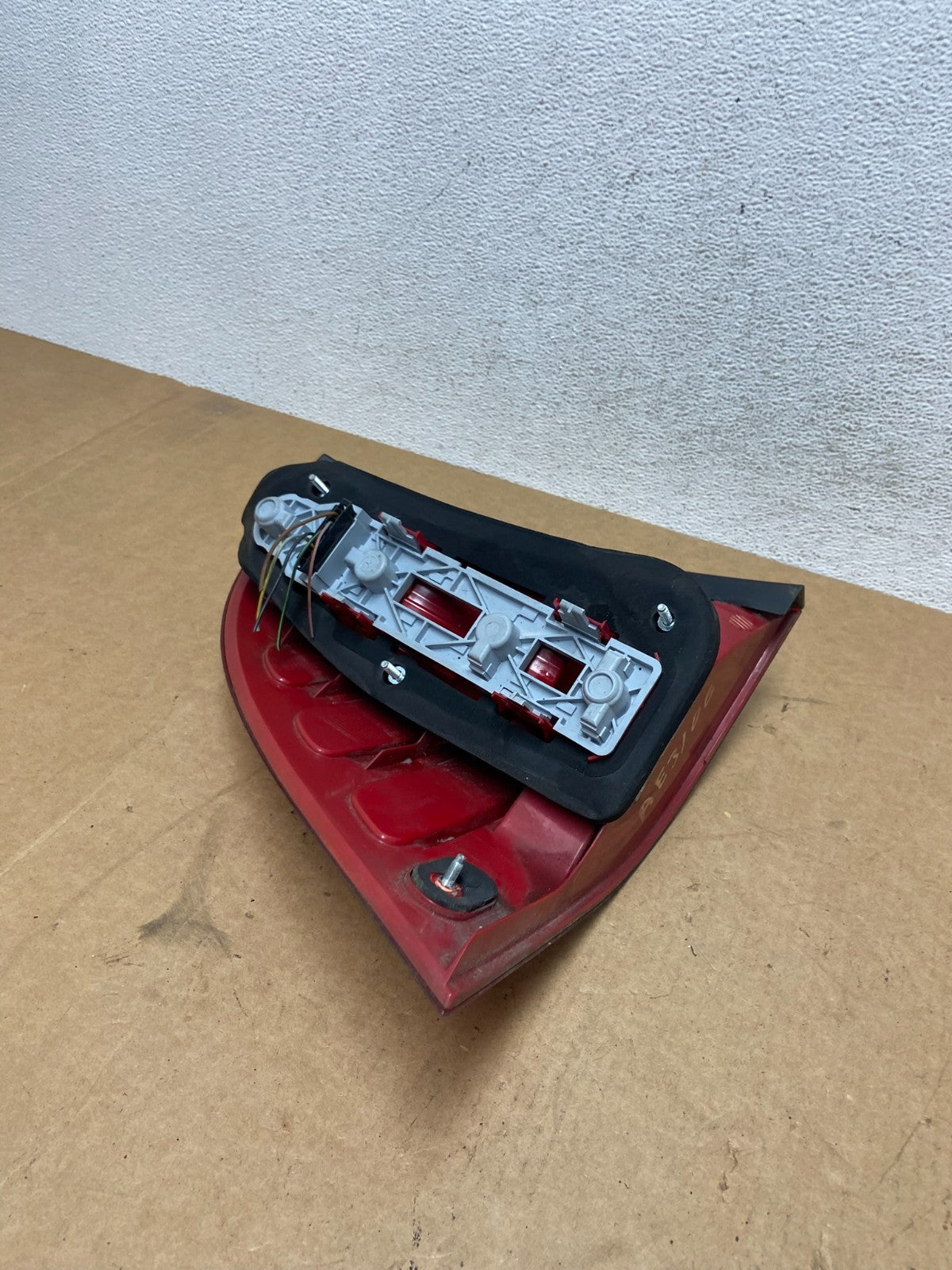2003 to 2004 Mercedes W203 C-Class Right Passenger Tail Light AE3106 DG6