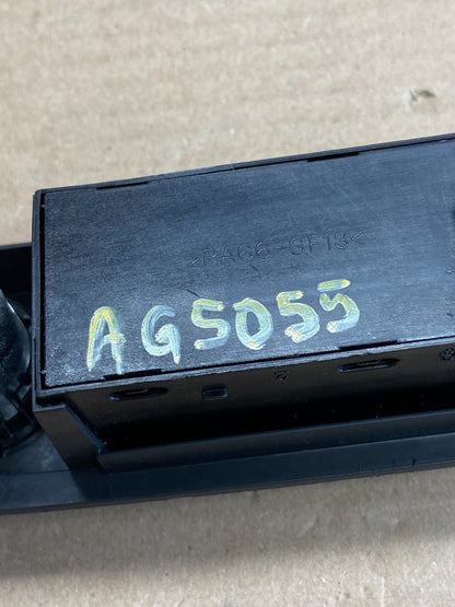 2007 - 2014 Chevrolet Tahoe Yukon Pedal Traction Control Switch ag5055 DG5