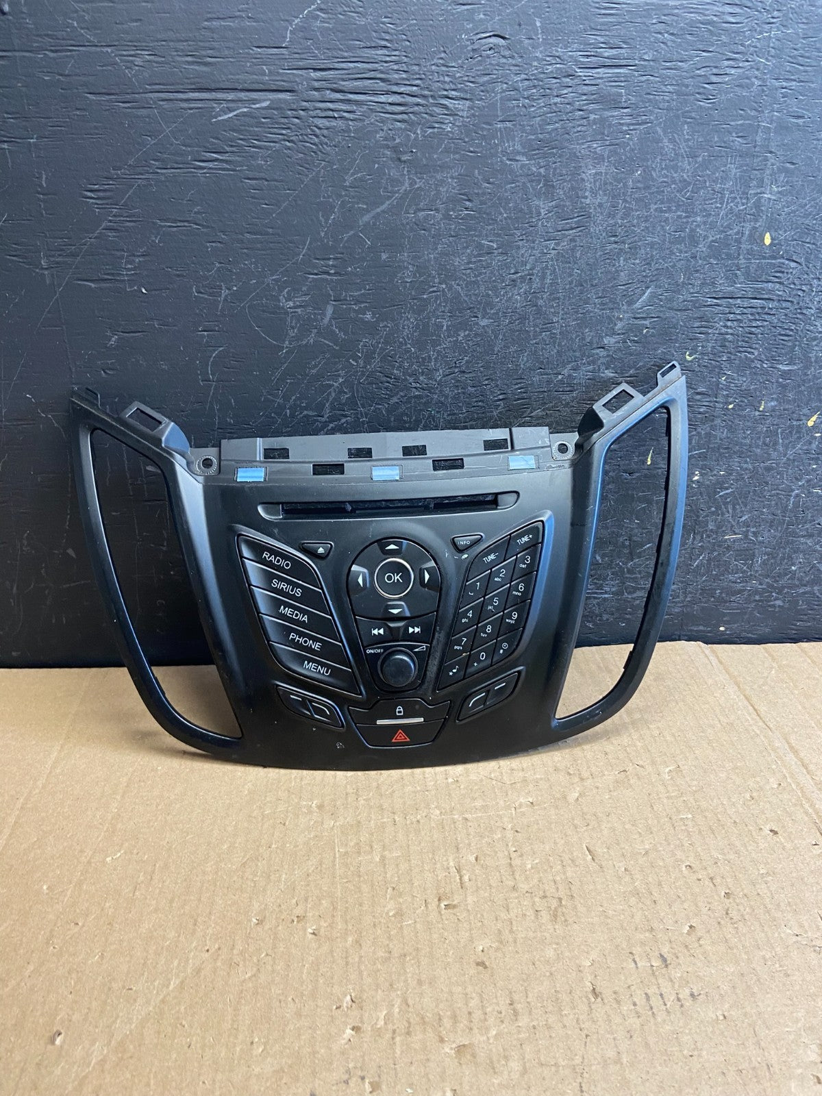 2013 2014 2015 2016 Ford Escape Dash Radio Control Panel Bezel AE4246 DG0