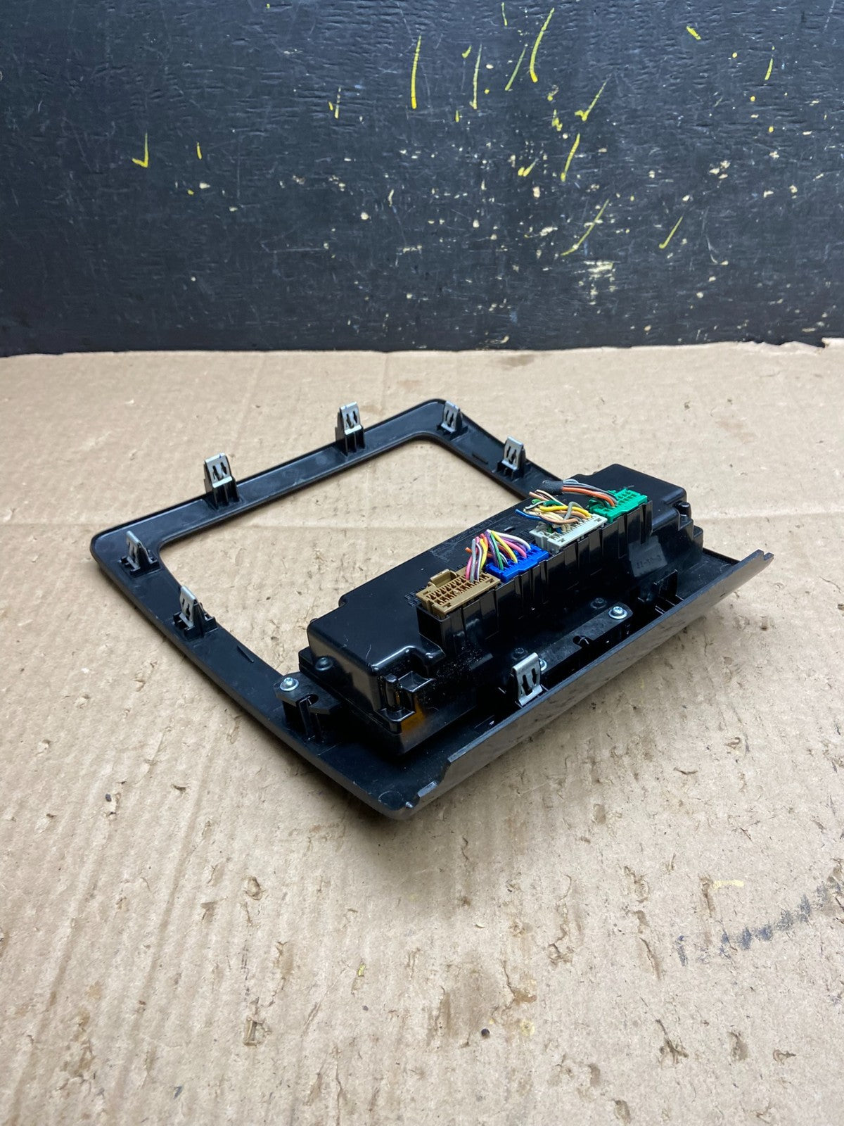 2013 to 2017 Chevrolet Traverse Radio Bezel Ac Heater Climate Control Y5479 DG4