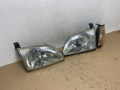 2001 2002 2003 Toyota Sienna Left+Right Side Set Headlights Halogen AF5882 DW2