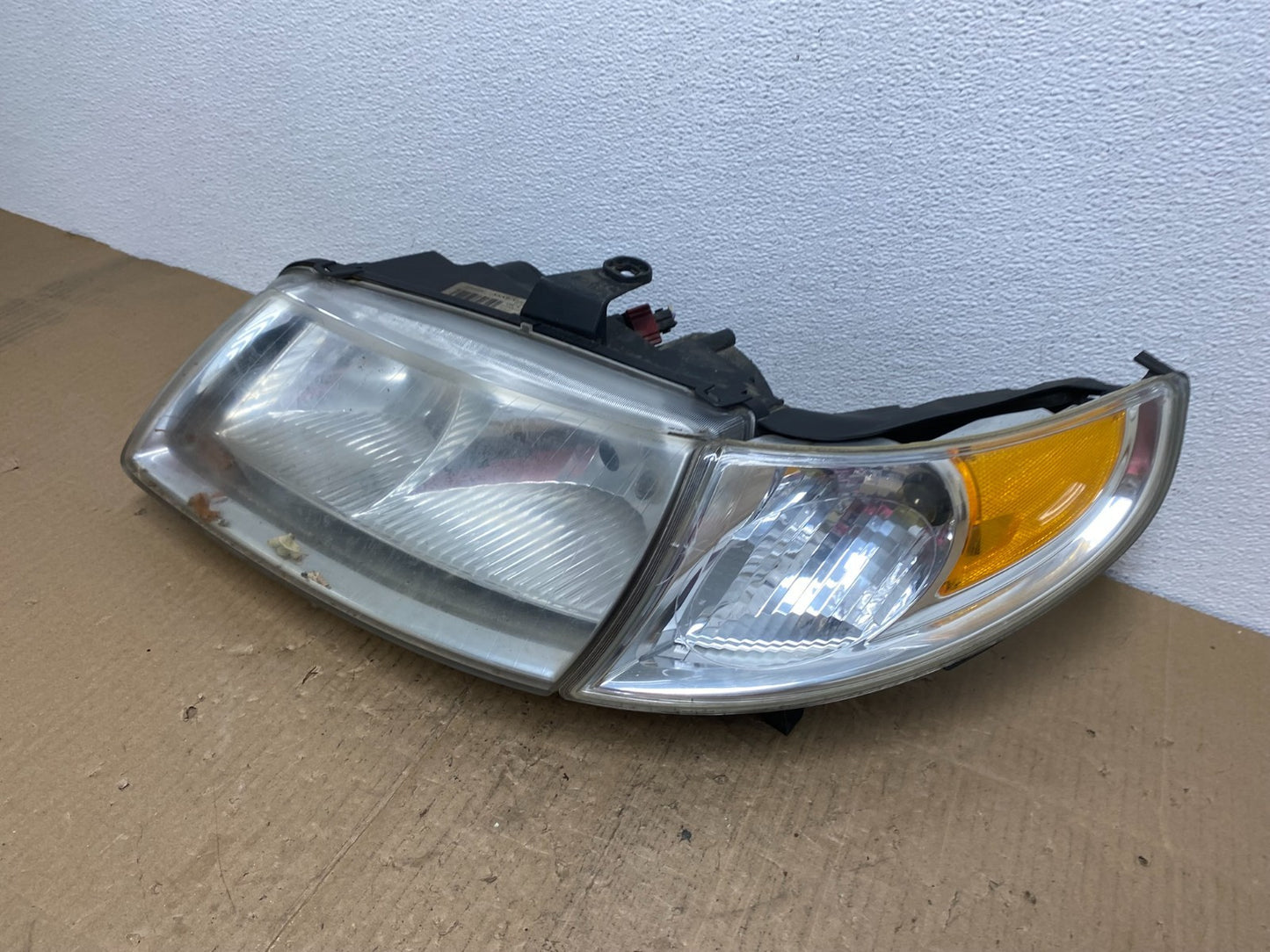 2002 to 2005 Saab 9-5 Left Driver LH Side Halogen Headlight OEM AB8445 DW1