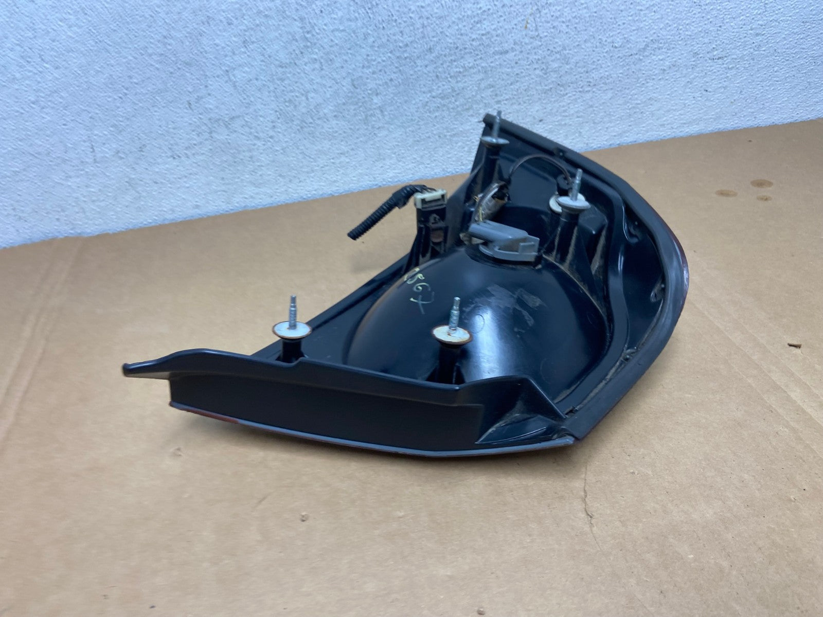 2000 to 2005 Chevrolet Impala Right Passenger Rh Side Tail Light AD2567 LK4
