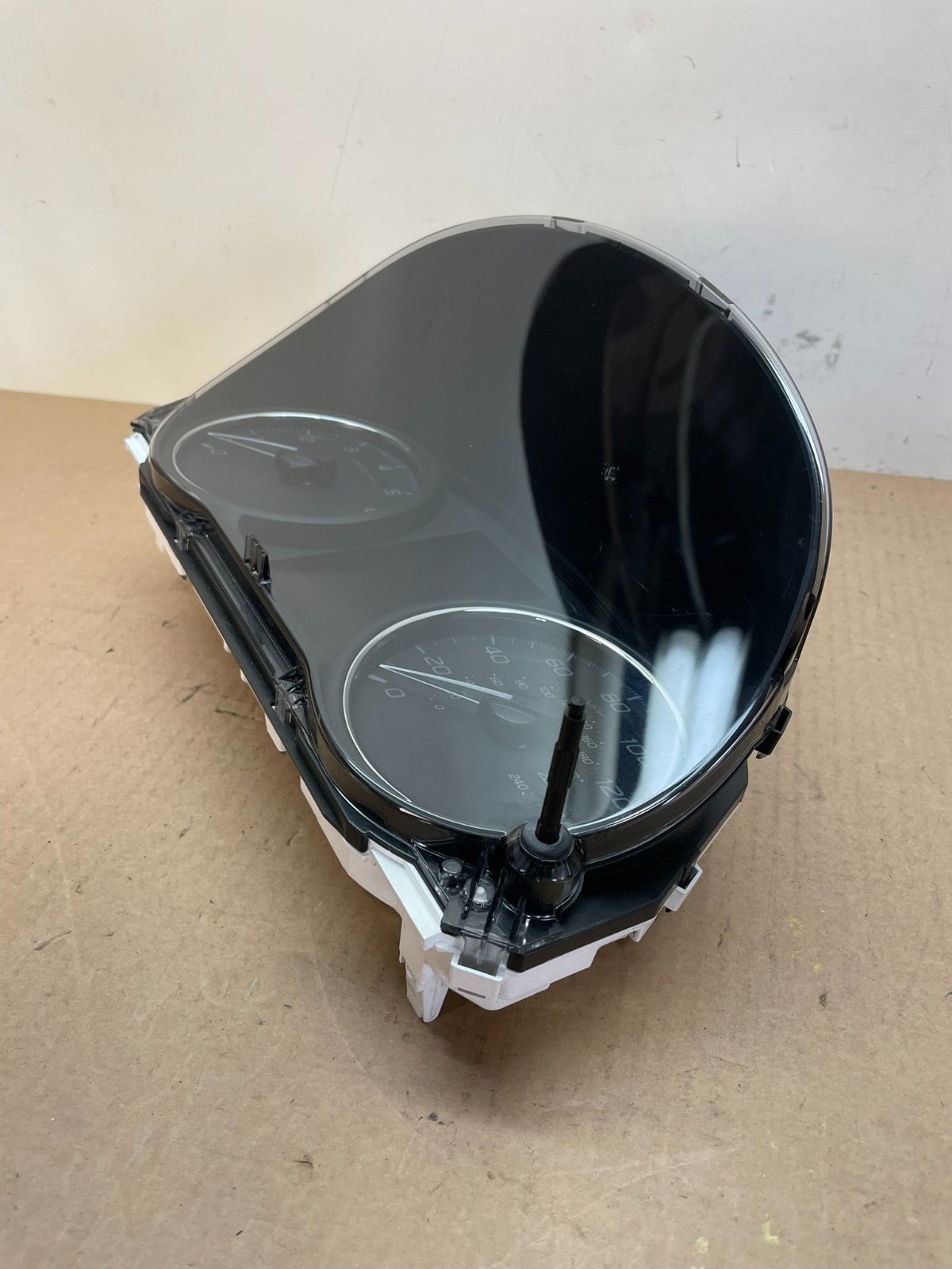 2015 to 2016 Mitsubishi Outlander Speedometer Cluster Gauge Bezel AI4382 DG2