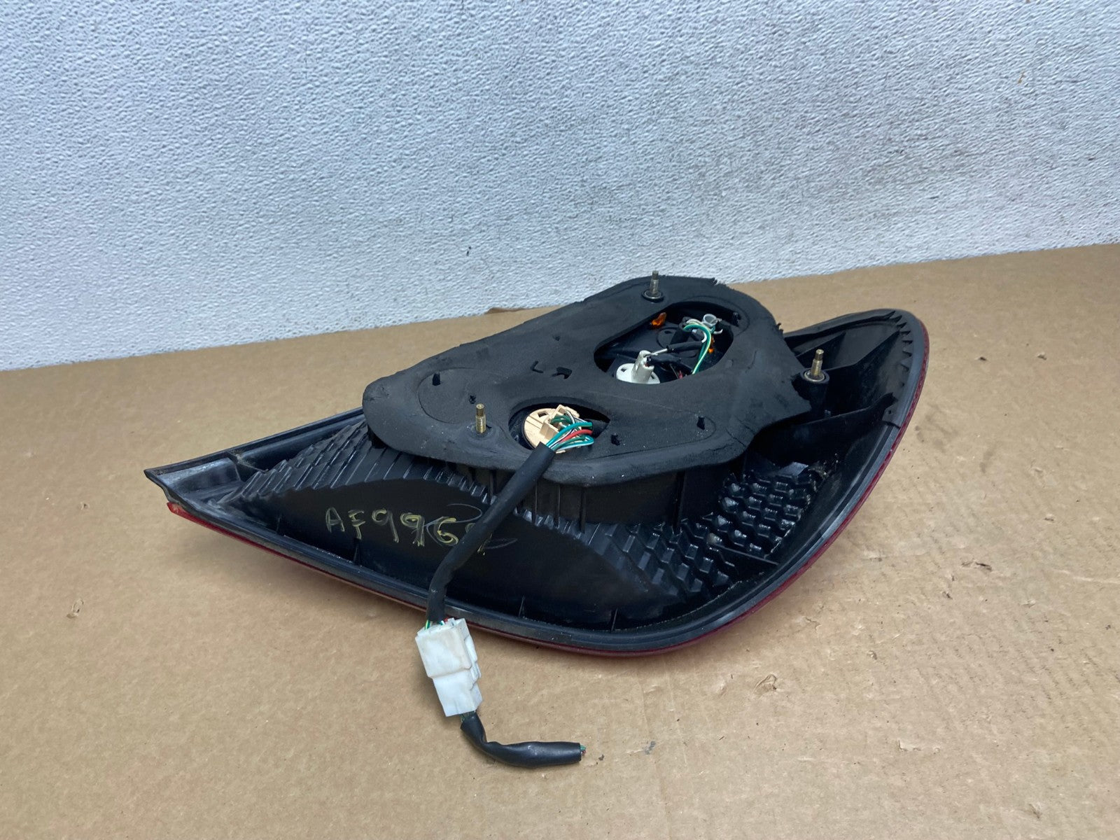 2002 2003 2004 Toyota Camry Left Driver LH Side Tail Light AF9969 LK6