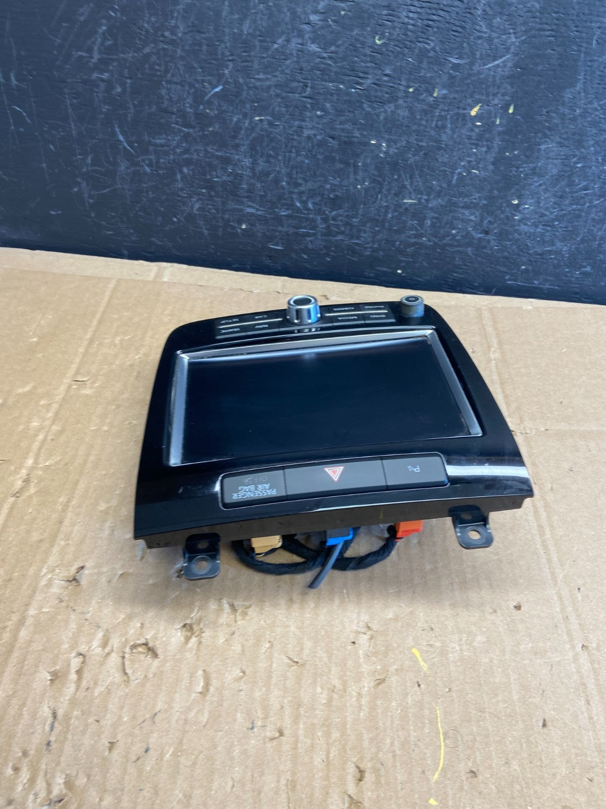 2011 to 2017 VW Touareg Screen Navigation Info Radio Display AD2201 DG2