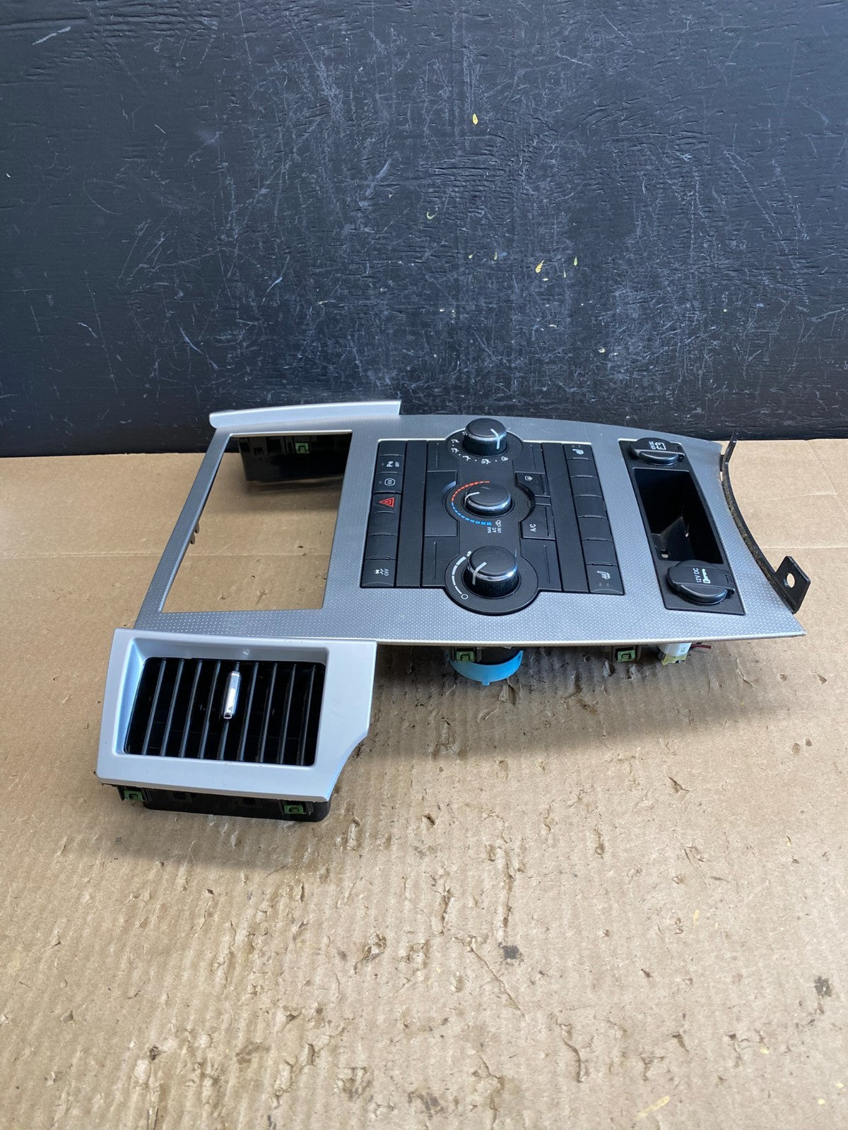 2008 to 2010 Jeep Grand Cherokee Center A/C Heater Climate Control AC9098 DG1