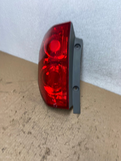 2003 2004 2005 Honda Pilot Left Driver LH Side Tail Light AG1445 LK1
