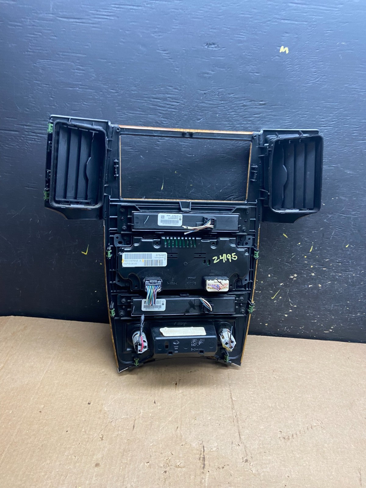 2008 to 2010 Jeep Grand Cherokee Center Navi Radio Air Vent Bezel OEM Z4195 DG3