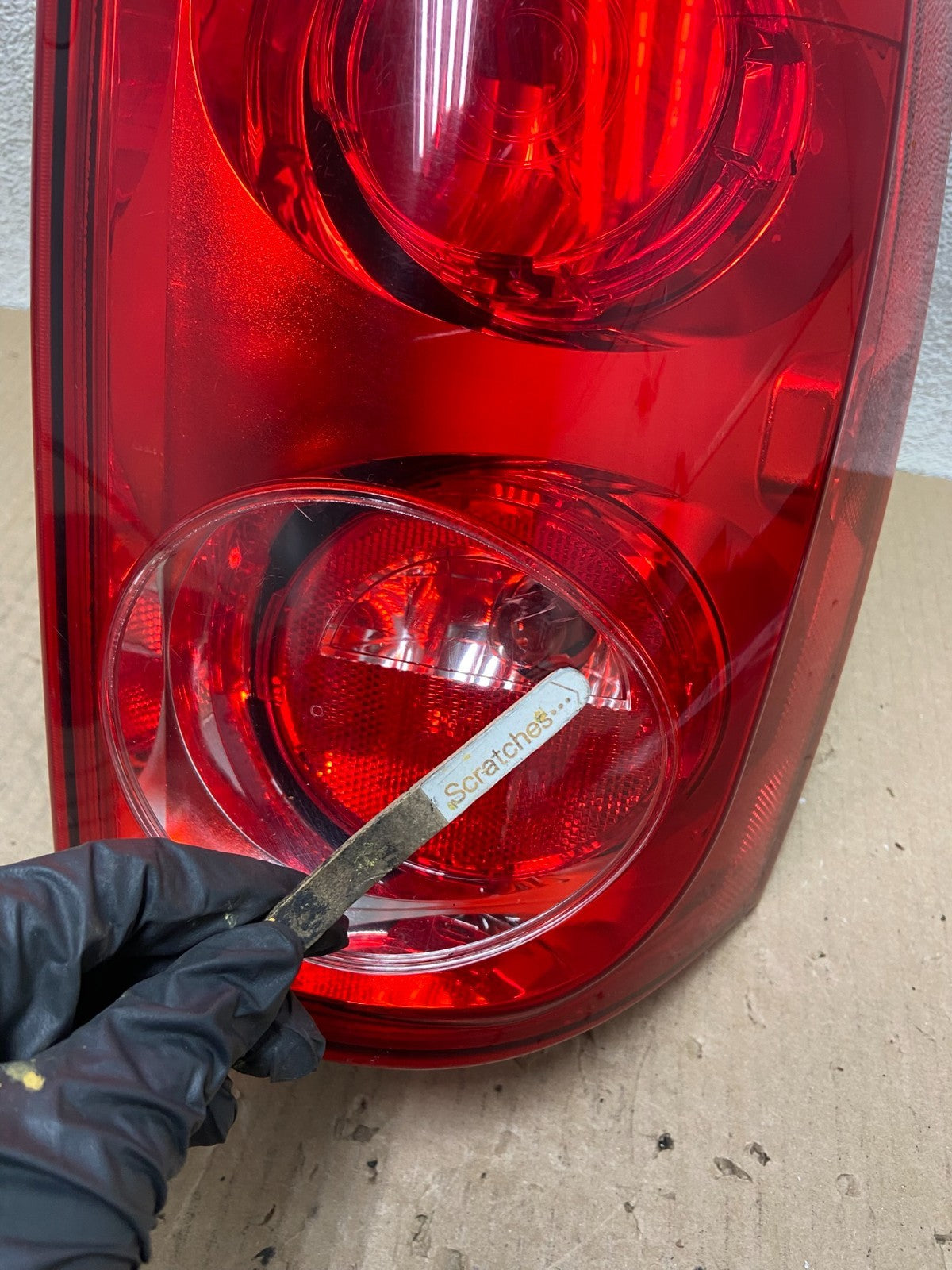 2007 to 2011 GMC Yukon Right Passenger RH Side Tail Light AJ1831 LK4