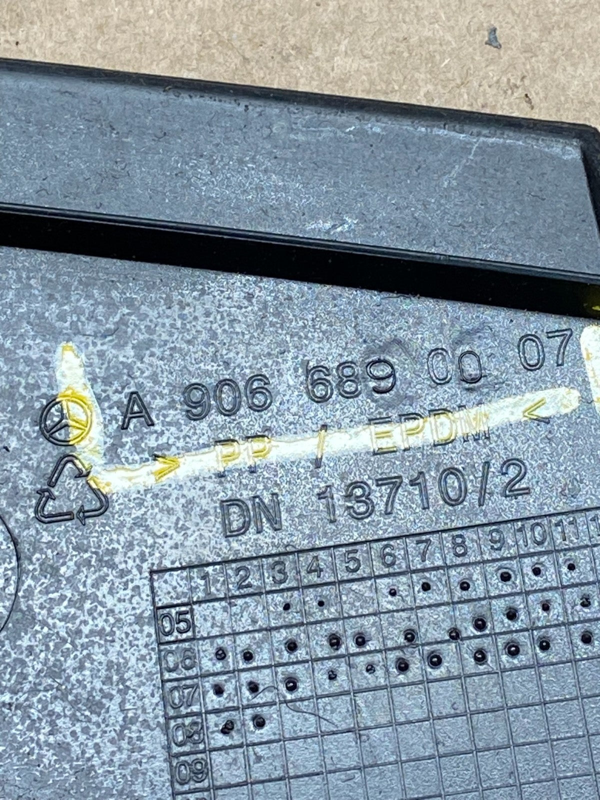 2007 to 2018 Mercedes Dodge Sprinter Left Dash Vent Trim Panel A9066890007 J46926