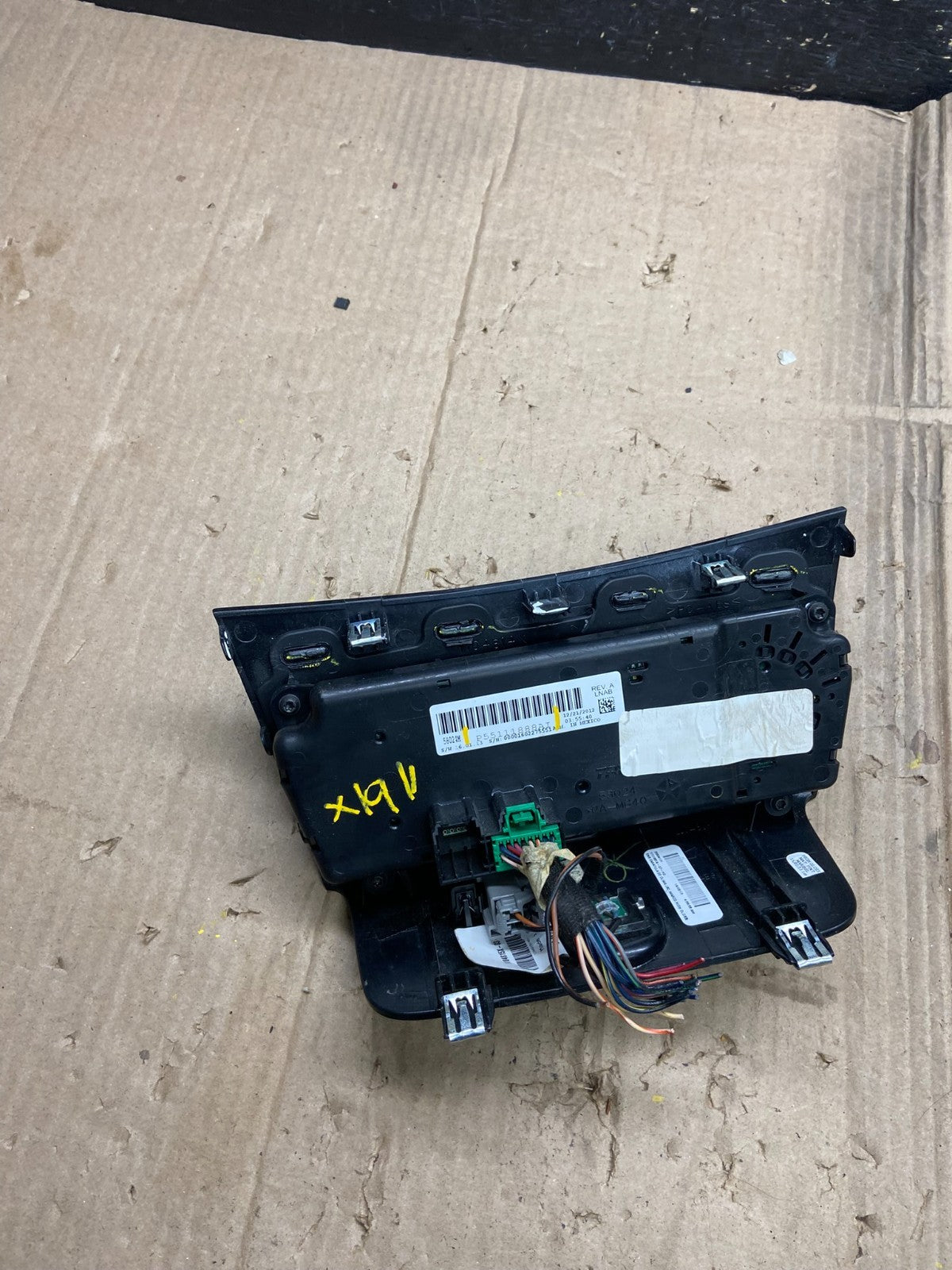 2011-2014 Chrysler 200 Heater AC Climate Switch Temperature Control X1911 DG3
