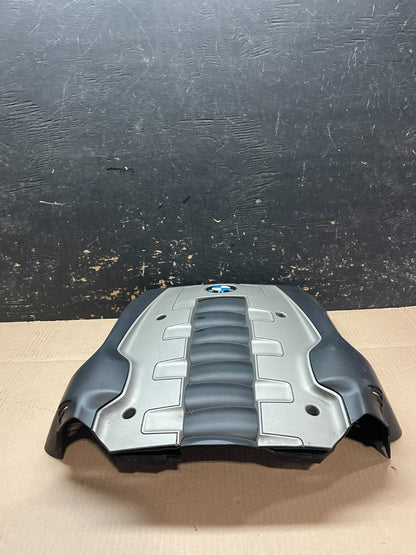 2006 to 2010 BMW 550i 650i 750i Plastic Engine Cover Shield OEM Z8289 DG4