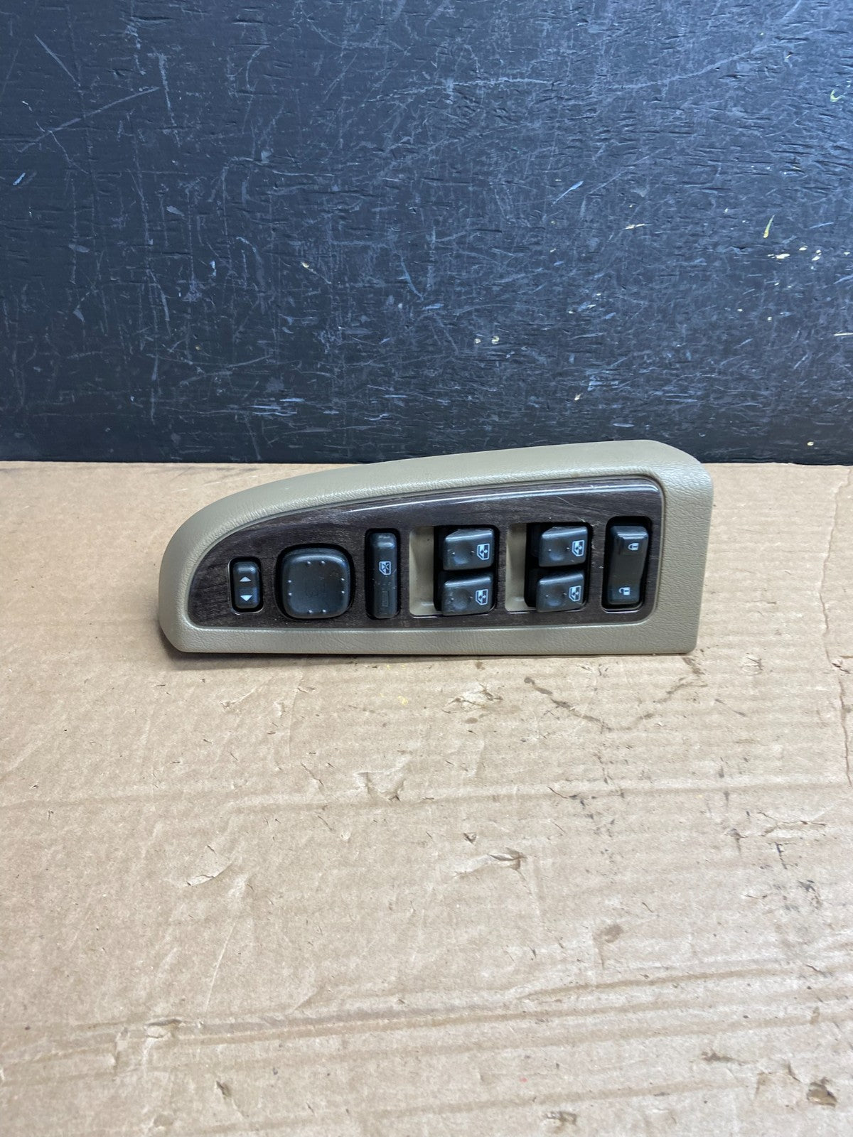2003-2006 Chevrolet Silverado Left Driver Side Master Window Switch AF2084 DW1
