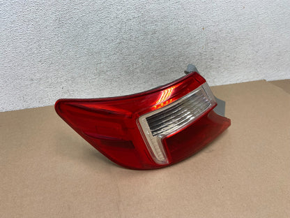 2012 2013 2014 Toyota Camry Left Driver LH Side Tail Light AG6564 DW2