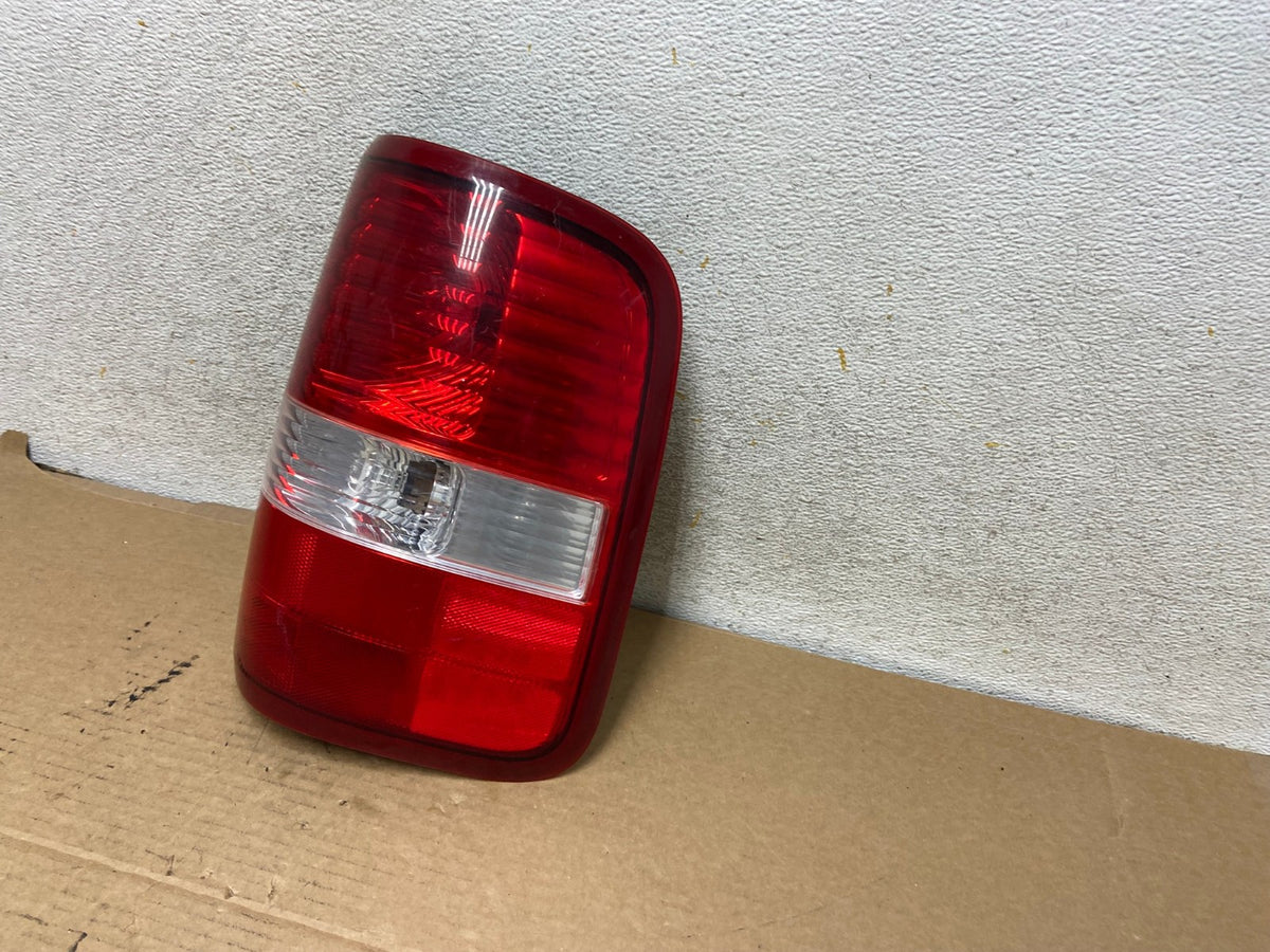 2004 to 2008 Ford F150 F-150 Right Passenger RH Side Tail Light AH7810 LK2