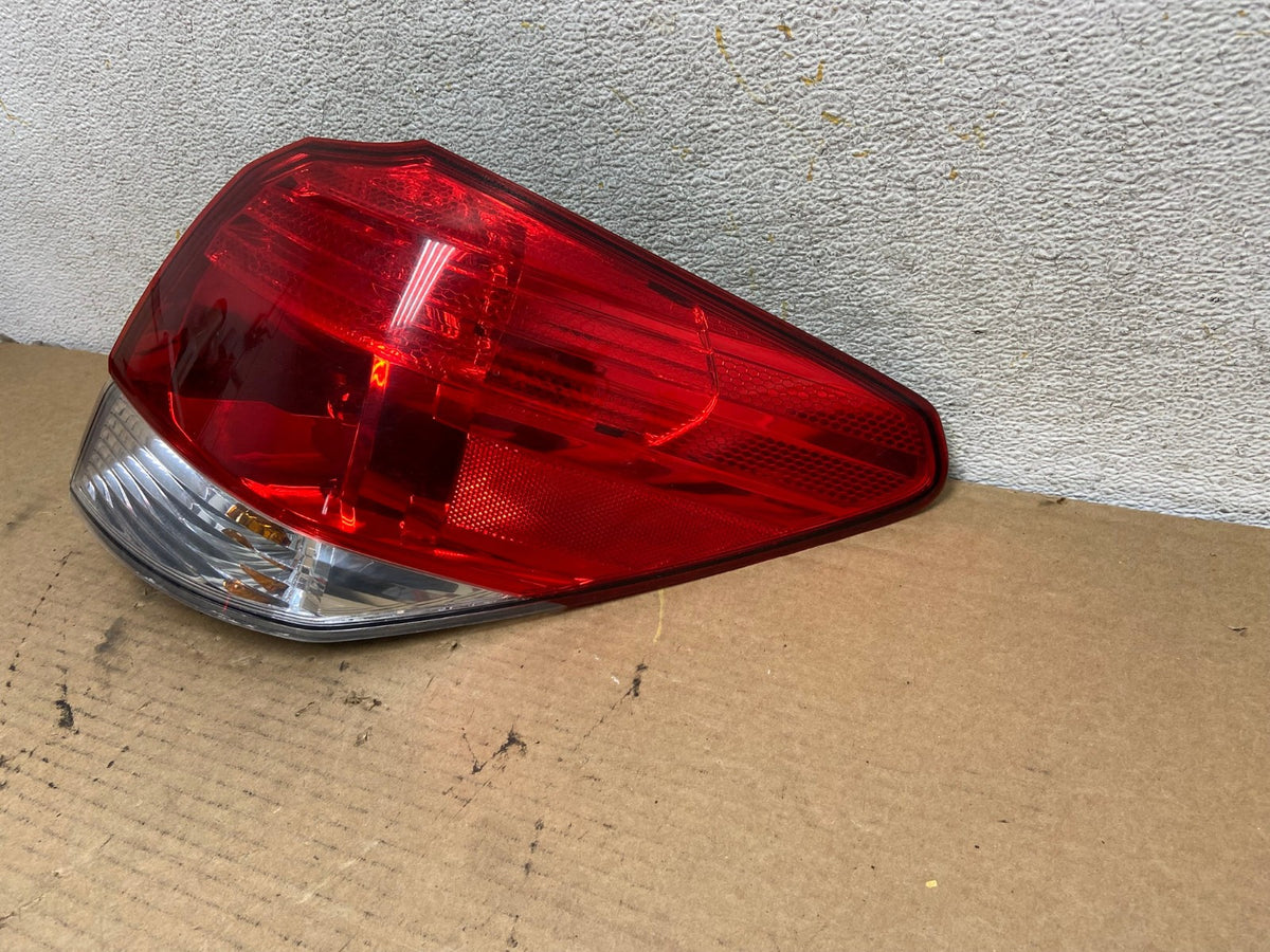2010-2014 Subaru Outback Wagon Right Passenger Rh Side Tail Light AH4226 LK2