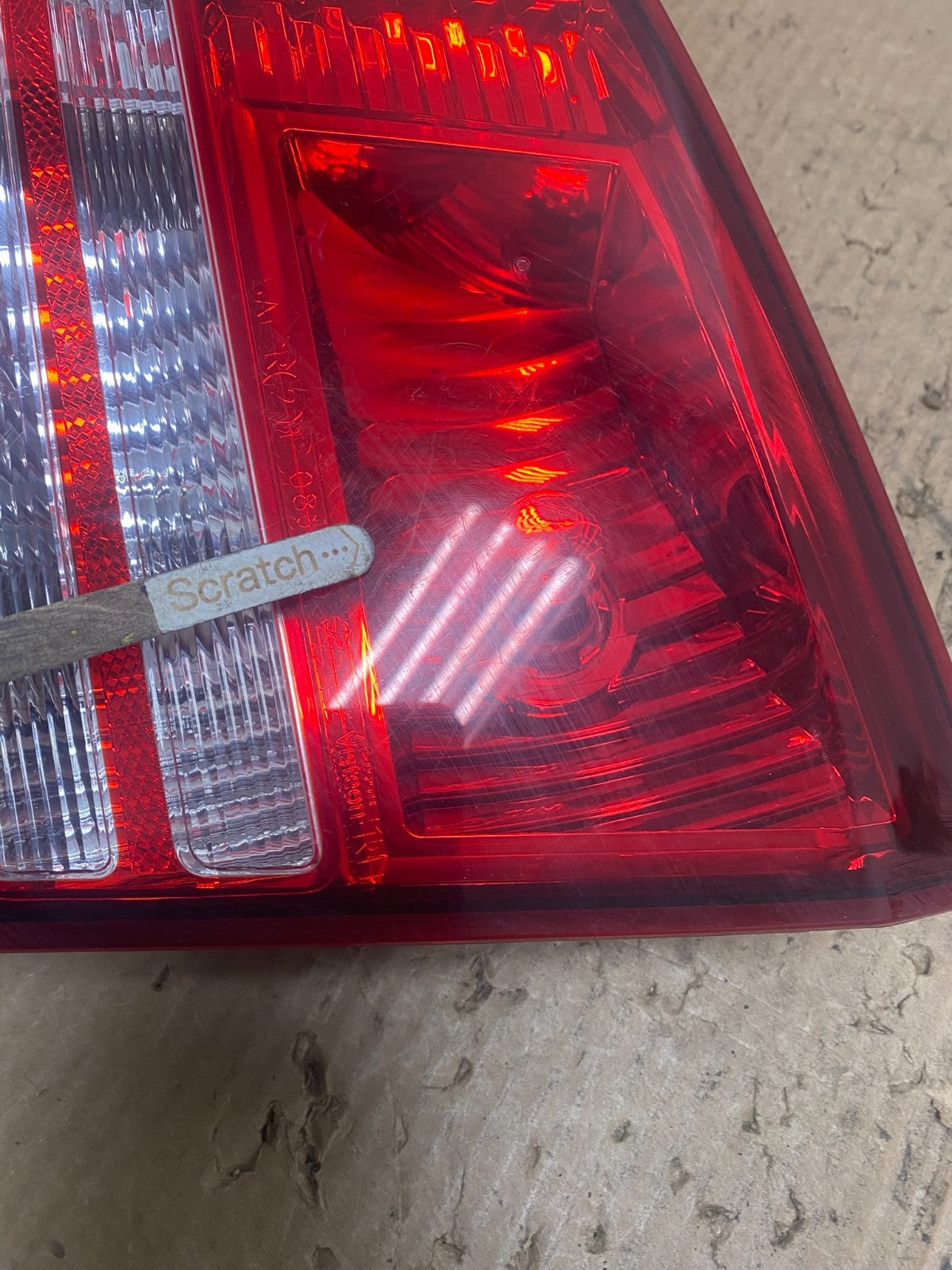 NO LED 2009-2011 Dodge Journey Right Passenger side Tail Light Inner Oem W75703
