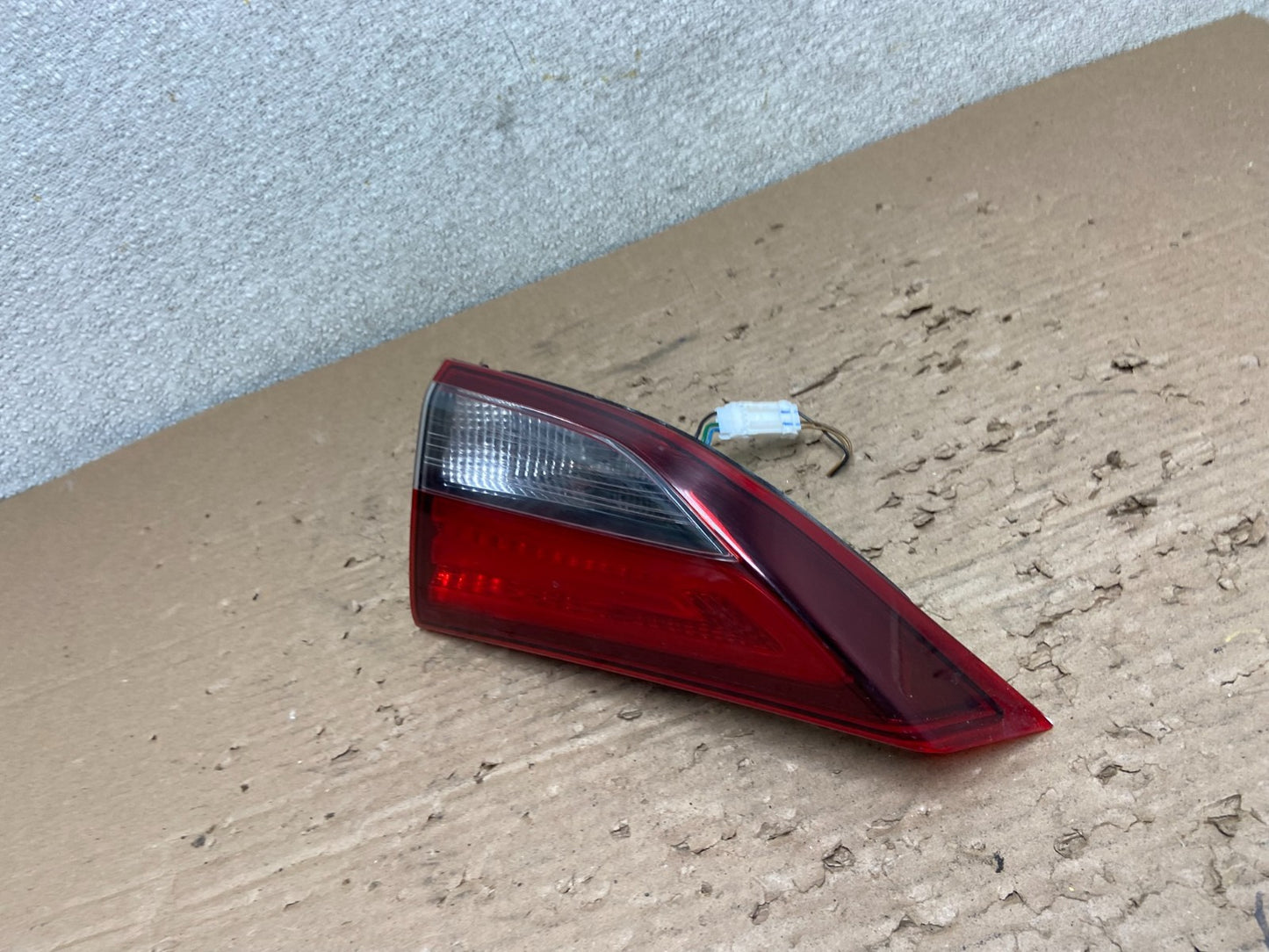 2014 2015 2016 Hyundai Elantra Sedan Right Passenger Inner Tail Light AB1701 DG1