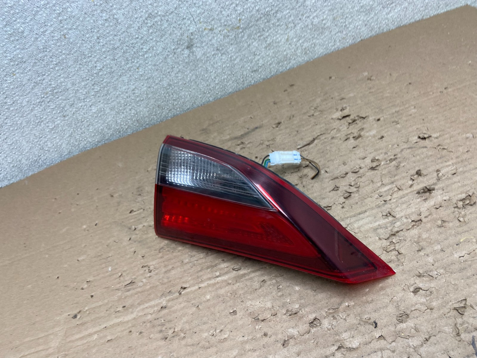 2014 2015 2016 Hyundai Elantra Sedan Right Passenger Inner Tail Light AB1701 DG1