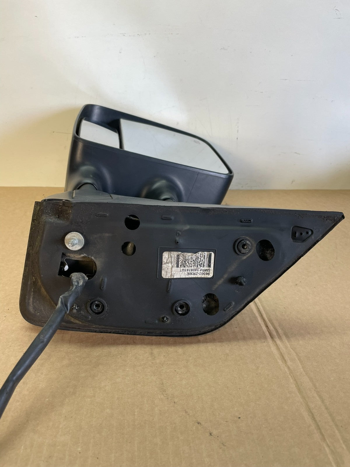 2004 to 2015 Nissan Titan SE Left Driver LH View Door Mirror AH6273 DW4