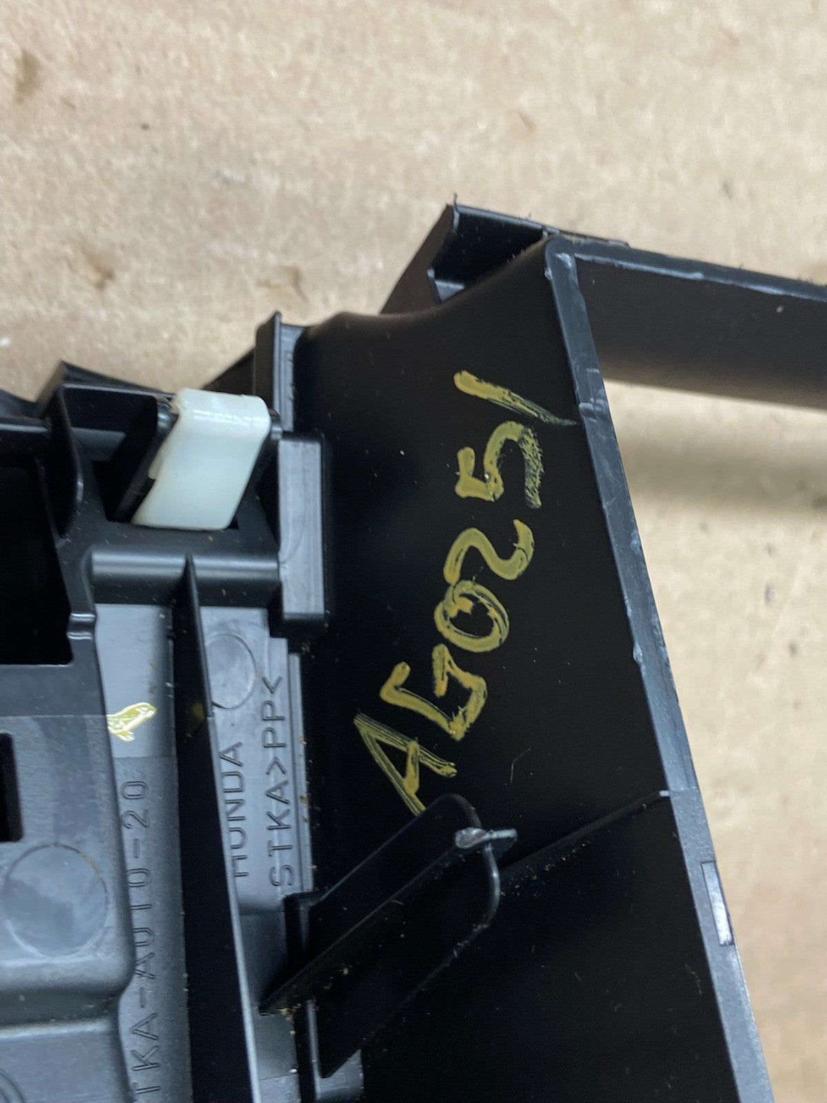 2007-2009 Acura RDX Dash Climate Control Radio Control Panel Air Vent AG0251 DG7