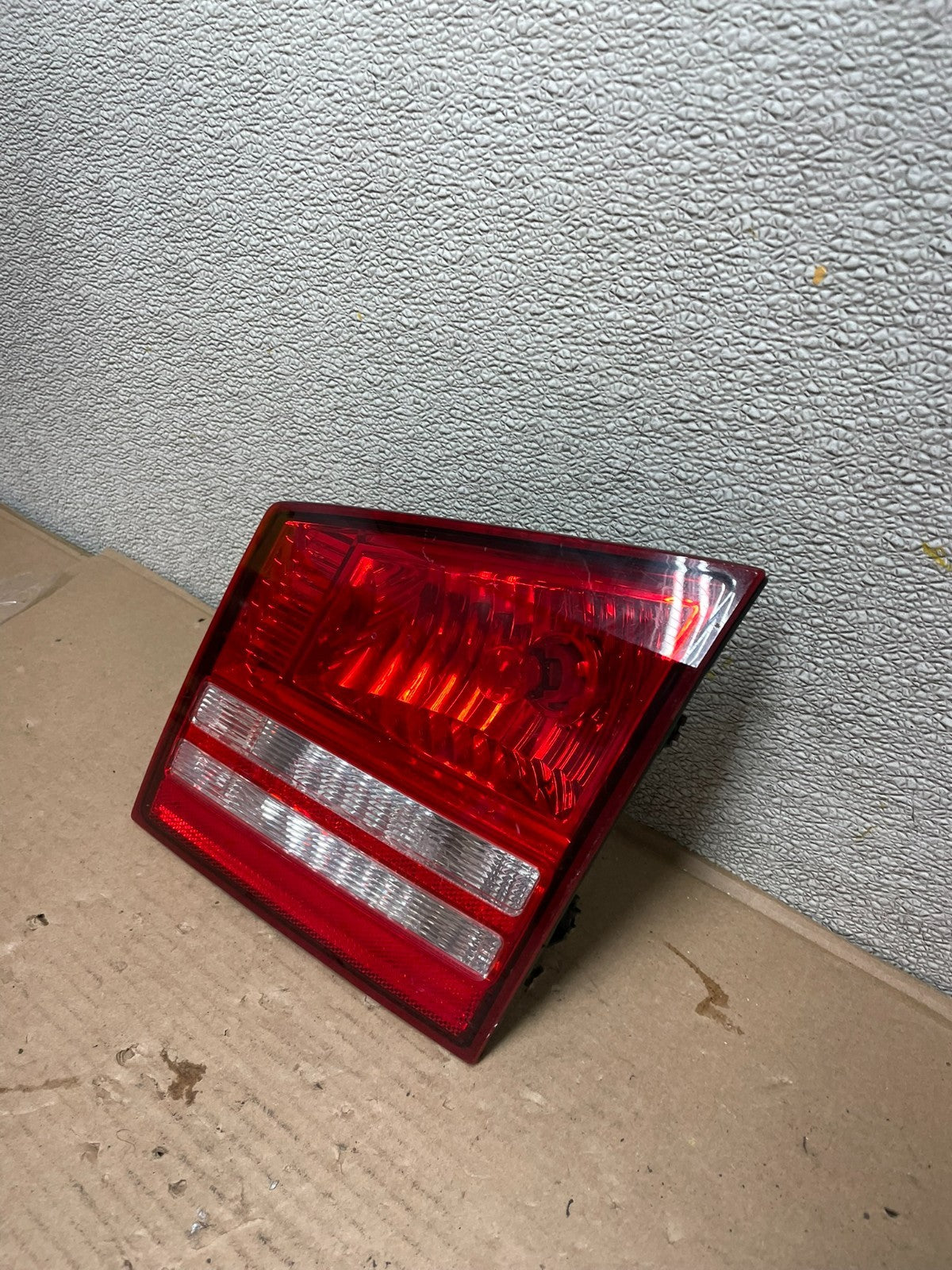 2009-2011 Dodge Journey Right Passenger side Tail Light Inner Oem AA9970 LK0