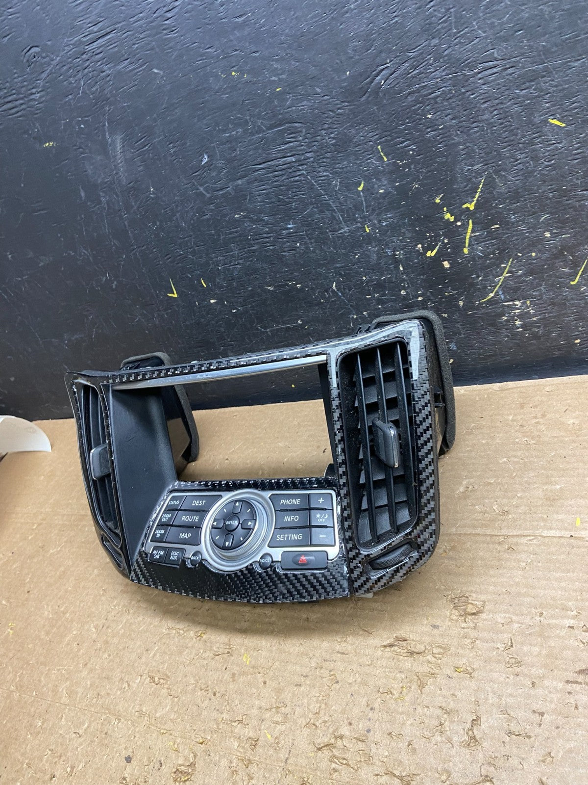 2008 - 2012 Infiniti G35 EX35 Radio Player Screen Panel Bezel W3288 DG1