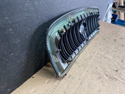 2001 to 2005 Hyundai Sonata Front Upper Grille Grill Bumper N1025 PS7