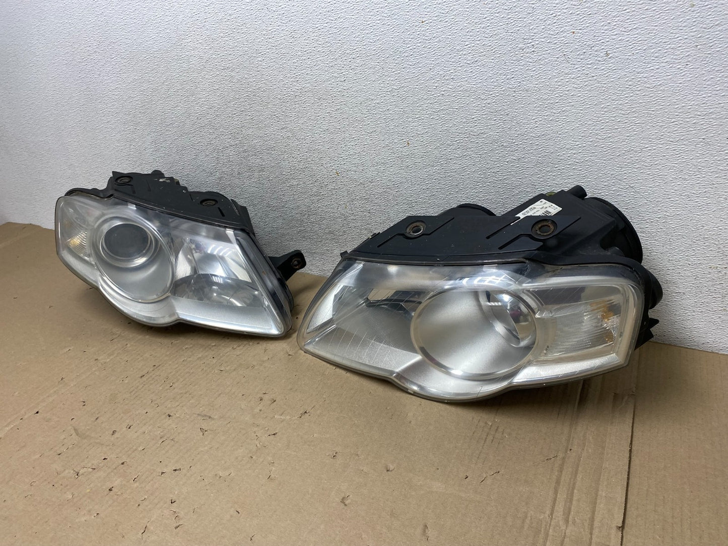 2006 - 2010 Volkswagen Passat Left+Right Side Halogen Headlights AG6922 DW1